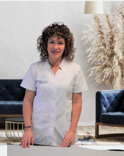 Andrea Trochez Ramirez, Fisioterapeuta