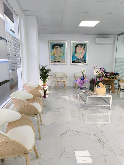 Clínica De Fisioterapia Y Osteopatía Carlos Sales Blanco