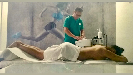 D. Fco. Javier Peccino / Clinica Fisioterapia Barcelona / Diagnóstico Traumatología / Tecarterapia / Ergoterapia