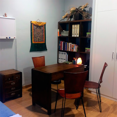 EulàLia Burgués · FisioteràPia, Osteopatia I Reeducació Postural Global