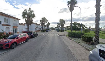 Lola García Jaén, Fisioterapeuta