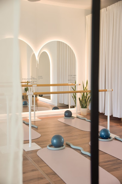 Luci’S Fithouse Valdebebas – Fisioterapia, Barré & Pilates Máquinas Individual